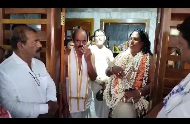 ಉಡುಪಿ: ಕಂಗಣಬೆಟ್ಟು ಅಣ್ಣಪ್ಪ ಪಂಜುರ್ಲಿ ದೈವದ ಮೊರೆ ಹೋದ ಪಾಕಿಸ್ತಾನ ಮೂಲದ ಕುಟುಂಬ