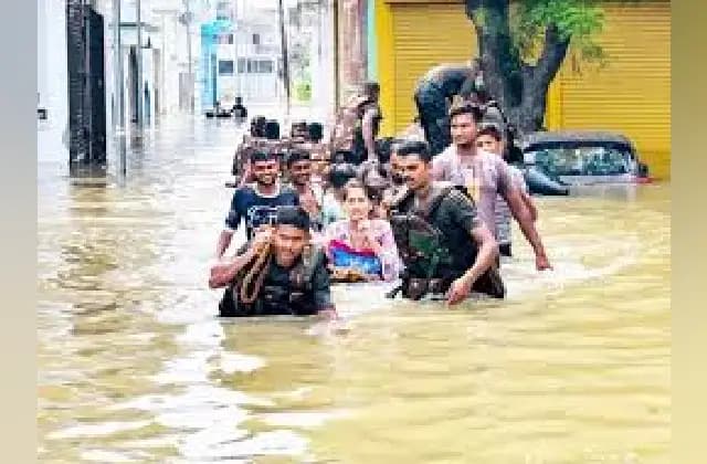 ಉತ್ತರ ಪ್ರದೇಶದಲ್ಲಿ ತೀವ್ರ ಪ್ರವಾಹ : 250 ಗ್ರಾಮ ಮುಳುಗಡೆ