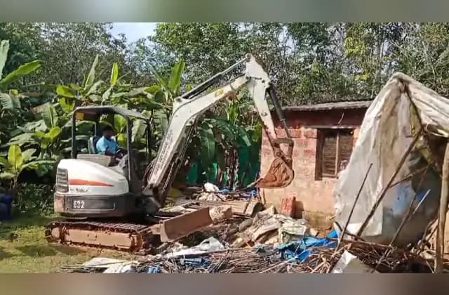 ದಯಾ ಮರಣ ಕೋರಿ ಅರ್ಜಿ ಸಲ್ಲಿಸಿದ ವೃದ್ಧ ದಂಪತಿಯ ಜೋಪಡಿ ಧ್ವಂಸ!