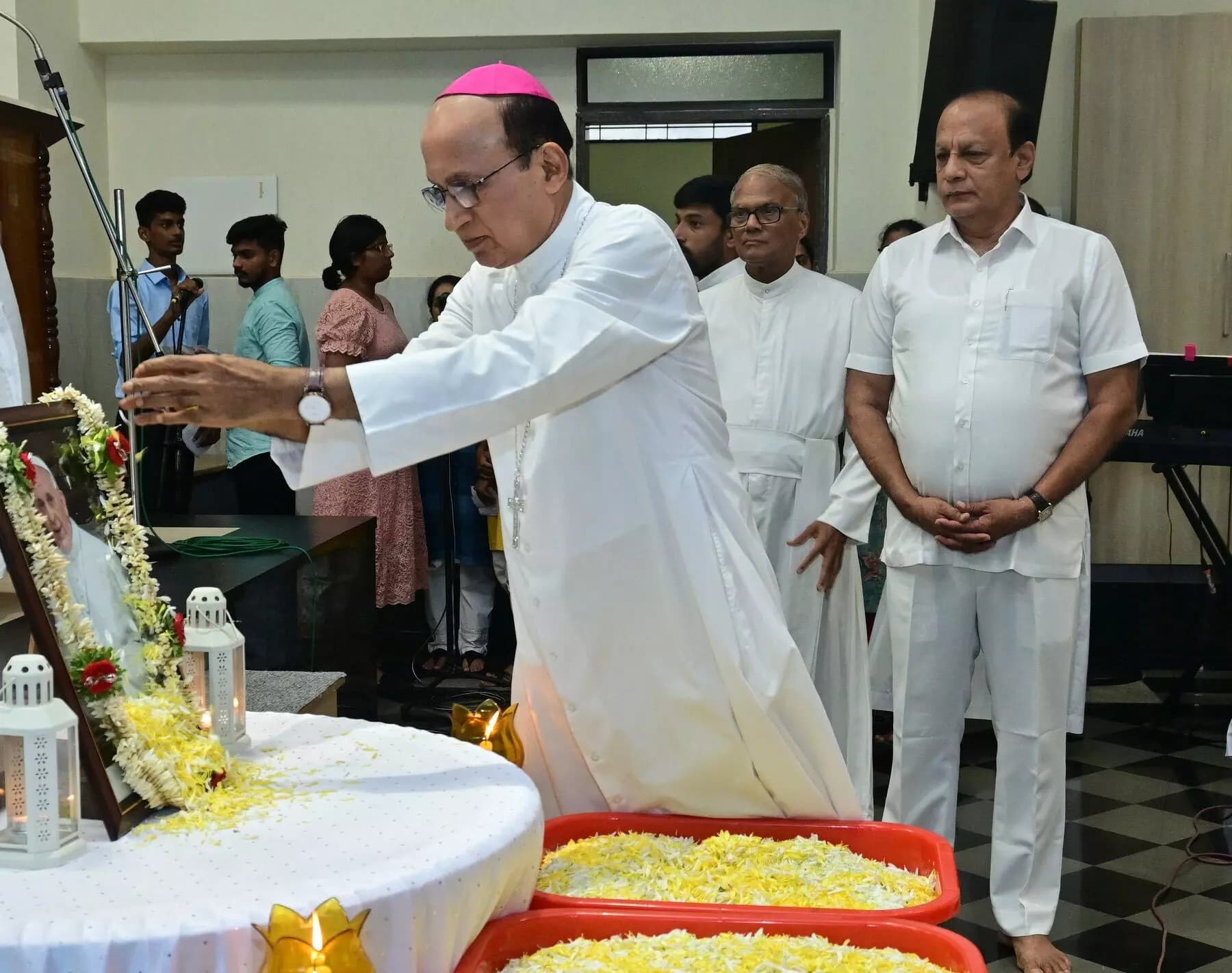 ಉಡುಪಿ ಧರ್ಮಪ್ರಾಂತ್ಯದ ವತಿಯಿಂದ ಅಗಲಿದ ಚೇತನ ಪೋಪ್ ಫ್ರಾನ್ಸಿಸ್ ಅವರಿಗೆ ಶೃದ್ಧಾಂಜಲಿ