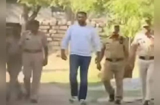 ಬಳ್ಳಾರಿ ಜೈಲಿನಲ್ಲಿರಲು ಕಷ್ಟ, ನನ್ನ ಆರೋಗ್ಯವೂ ಹದಗೆಡುತ್ತಿದೆ: ದರ್ಶನ್