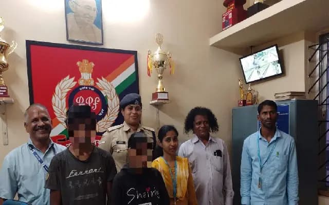  ಟಿಕೆಟ್‌ ರಹಿತ ಪ್ರಯಾಣ- ಇಬ್ಬರು ಅಪ್ರಾಪ್ತರು ವಶಕ್ಕೆ