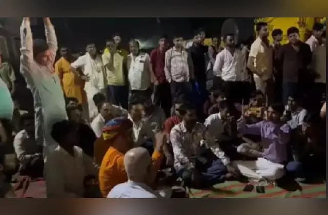 ಹಿಂದೂಗಳ ಮೇಲೆ ಕಲ್ಲು ತೂರಾಟ : 10 ಜನ ಪೊಲೀಸರ ವಶಕ್ಕೆ