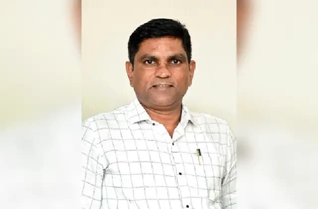 ಹಿರಿಯ ಸಹಕಾರಿ ವಿನಯಕುಮಾರ್‌ ಸೂರಿಂಜೆ ಮತ್ತು ಡಾ. ಎಸ್‌ ಆರ್‌ ಹರೀಶ್‌ ಆಚಾರ್ಯ ಇವರಿಗೆ ರಾಜ್ಯ ಮಟ್ಟದ ಸಹಕಾರ ರತ್ನ ಪುರಸ್ಕಾರ