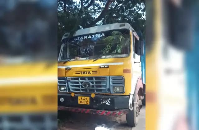 ಉಡುಪಿಯಲ್ಲಿ ಹೆಚ್ಚಾಯ್ತು ಅಕ್ರಮ ಮರಳುಗಾರಿಕೆ ಲಾರಿಗಳ ಅಟ್ಟಹಾಸ!
