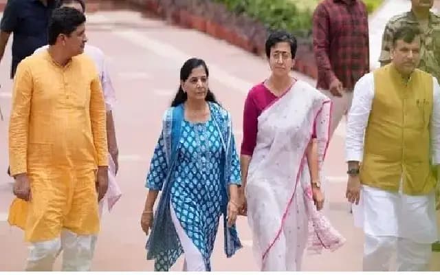 ದೆಹಲಿ ಮುಂದಿನ ಮುಖ್ಯಮಂತ್ರಿ ರೇಸ್‌ನಲ್ಲಿ ಸುನಿತಾ – ಅತಿಶಿ