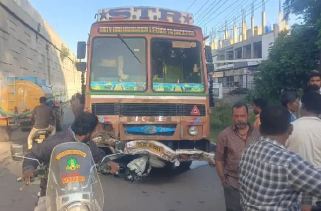 ಬ್ರೇಕ್ ಫೇಲಾದ ಲಾರಿ ದ್ವಿಚಕ್ರ ವಾಹನಕ್ಕೆ ಡಿಕ್ಕಿ: ಓರ್ವ ಮೃತ್ಯು