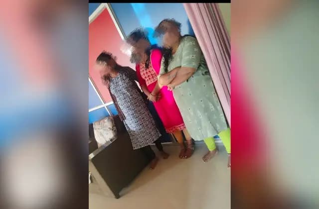 ವೇಶ್ಯೆವಾಟಿಕೆ ಅಡ್ಡದ ಮೇಲೆ ಪೊಲೀಸರ ದಾಳಿ: ಇಬ್ಬರ ಬಂಧನ, ಐವರು ಮಹಿಳೆಯರ ರಕ್ಷಣೆ
