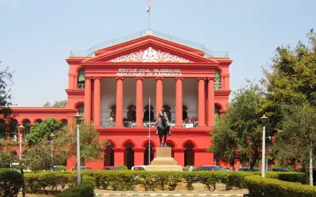 ಗಂಧದ ಮರ ಕಡಿದ್ರೆ ಕನಿಷ್ಠ 50 ಸಾವಿರ ದಂಡ,5 ವರ್ಷ ಜೈಲು : ಹೈಕೋರ್ಟ್‌ ಆದೇಶ