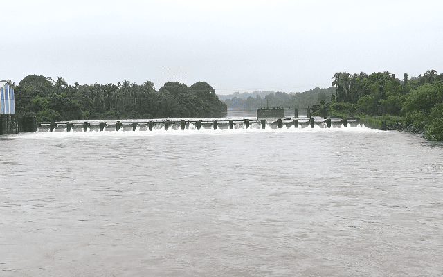 ಮೈದುಂಬಿ‌ ಹರಿಯುತ್ತಿರುವ ಉಡುಪಿ ನಗರದ ಜೀವನದಿ ಸ್ವರ್ಣಾ