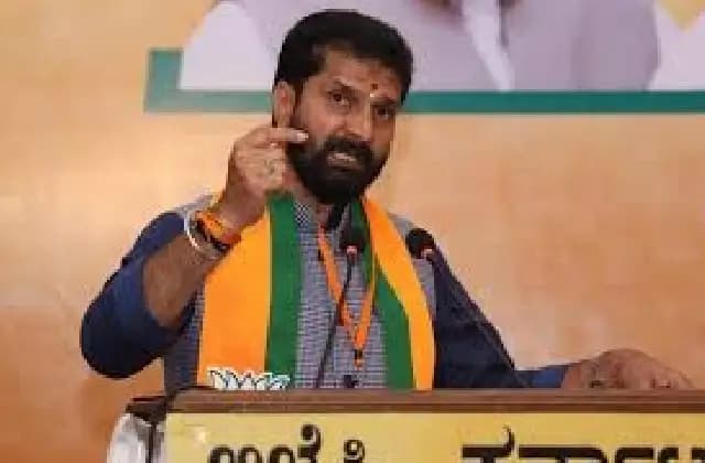 ಹಗರಣ ಮುಚ್ಚಿಡಲು ಕನ್ನಡಿಗರಿಗೆ ಖಾಸಗಿ ಕಂಪನಿಗಳಲ್ಲಿ ಮೀಸಲಾತಿ : ಸಿ.ಟಿ ರವಿ