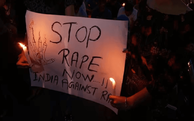 ಪರಿಚಿತ ಮಹಿಳೆಯನ್ನು ಪಾಳುಬಿದ್ದ ಮನೆಗೆ ಕರೆತಂದು ಅತ್ಯಾಚಾರ !