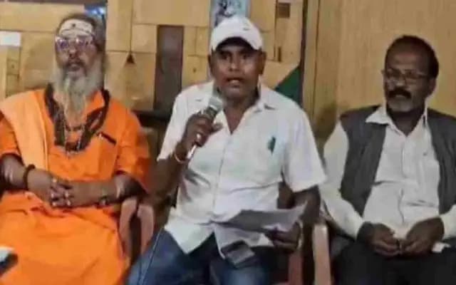 ಪ್ರಾಸಿಕ್ಯೂಷನ್ ವಿರೋಧಿಸಿ ಸುದ್ದಿಗೋಷ್ಠಿಯಲ್ಲಿ ಕಾಂಗ್ರೆಸ್​ ಕಾರ್ಯಕರ್ತನಿಗೆ ಹೃದಯಾಘಾತ