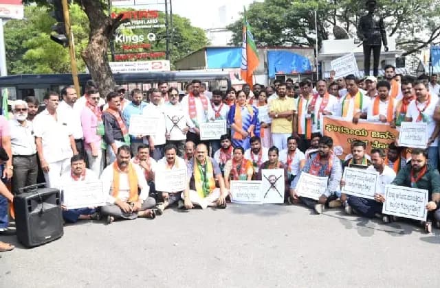 ಮೈಸೂರಿನಲ್ಲಿ ‘ಕೈ’ ಕಚೇರಿಗೆ ನುಗ್ಗಲು ಬಿಜೆಪಿ ಕಾರ್ಯಕರ್ತರ ಯತ್ನ: ಬಂಧನ