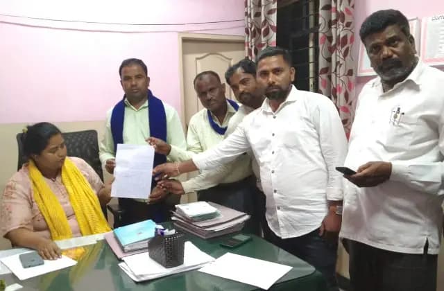 ಮಹಿಳಾ ಪ್ರಯಾಣಿಕರ ಜೊತೆ ಸಾರಿಗೆ ಬಸ್ ನಿರ್ವಾಹಕನ ದುರ್ವರ್ತನೆ: ಡಿಪೋ ಮ್ಯಾನೇಜರ್ ಗೆ ದೂರು