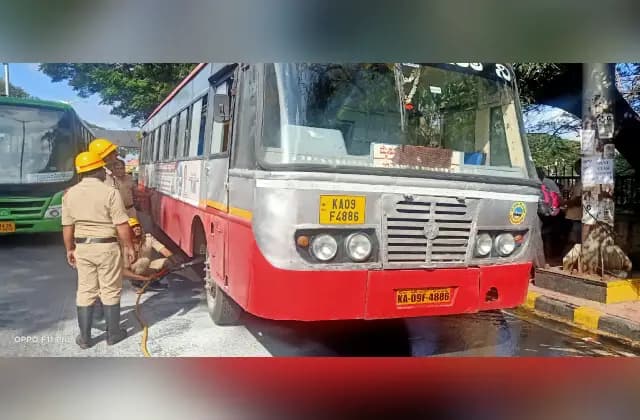ಮೈಸೂರು : ಚಲಿಸುತ್ತಿದ್ದ ಸರ್ಕಾರಿ ಬಸ್ನಲ್ಲಿ ಆಕಸ್ಮಿಕ ಬೆಂಕಿ