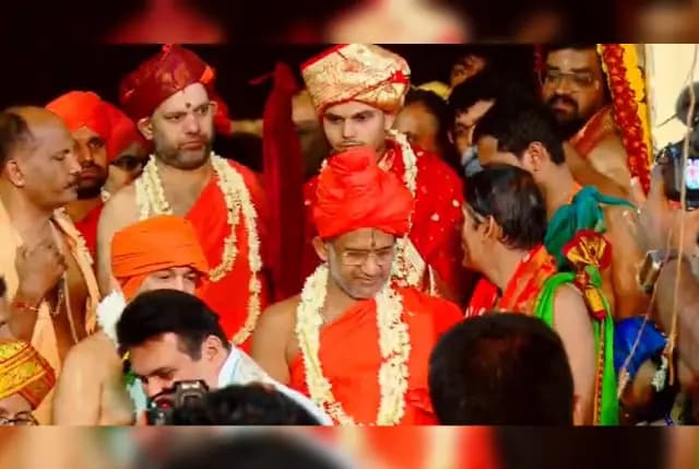 ಶೀರೂರು ಪರ್ಯಾಯ ಮಹೋತ್ಸವ- ವೈಭವದ ಶೋಭಾಯಾತ್ರೆಗೆ ಲಕ್ಷಾಂತರ ಜನ ಸಾಕ್ಷಿ