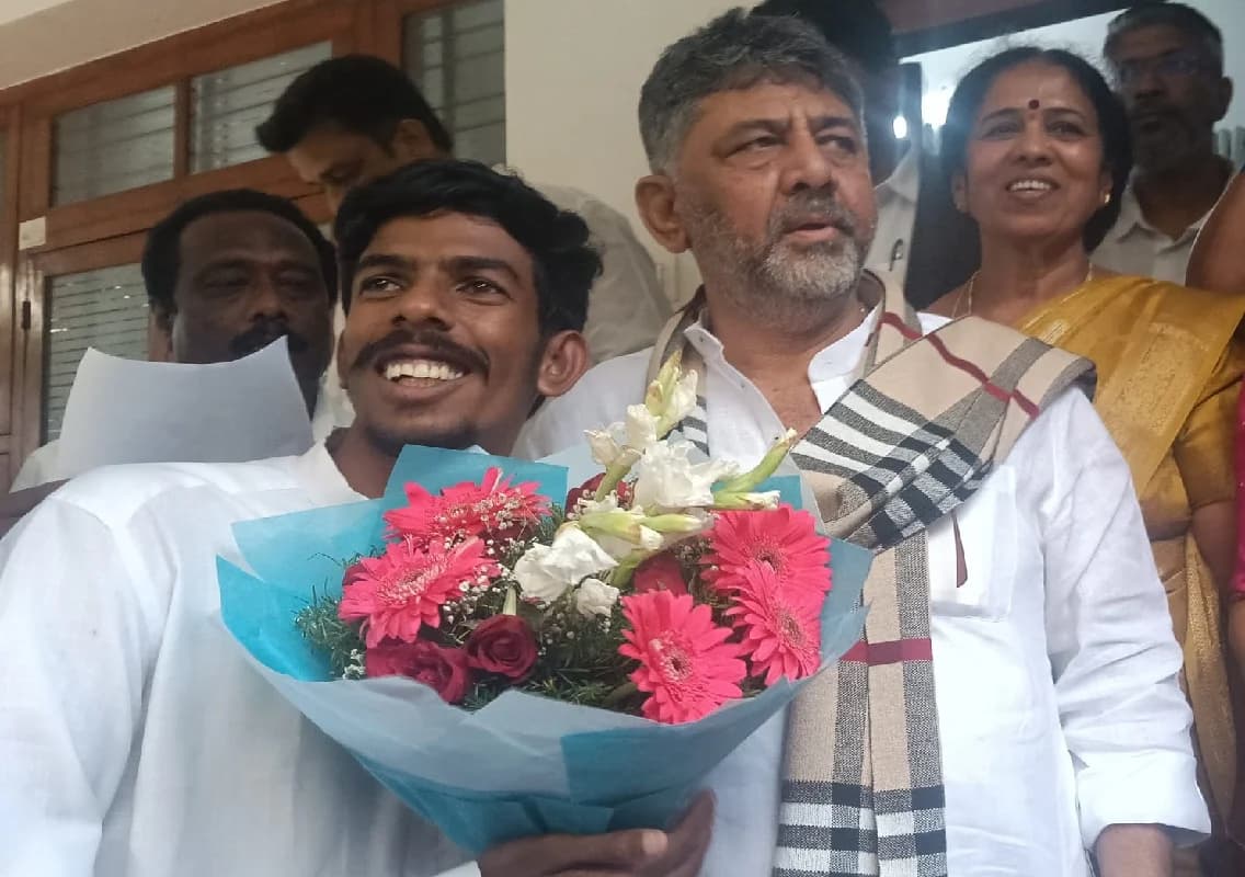 ಕರ್ನಾಟಕ ಸರ್ಕಾರದ ಉಪ ಮುಖ್ಯಮಂತ್ರಿ ಮತ್ತು ಸಚಿವರನ್ನು ಭೇಟಿ ಮಾಡಿ ದಾಖಲೆ ಸಡಿಲಿಕೆಗೆ ಮನವಿ ಮಾಡಿದ ಭೋವಿ ಮುಖಂಡ ಪವನ್ ಕುಮಾರ್ ಶಿರ್ವ