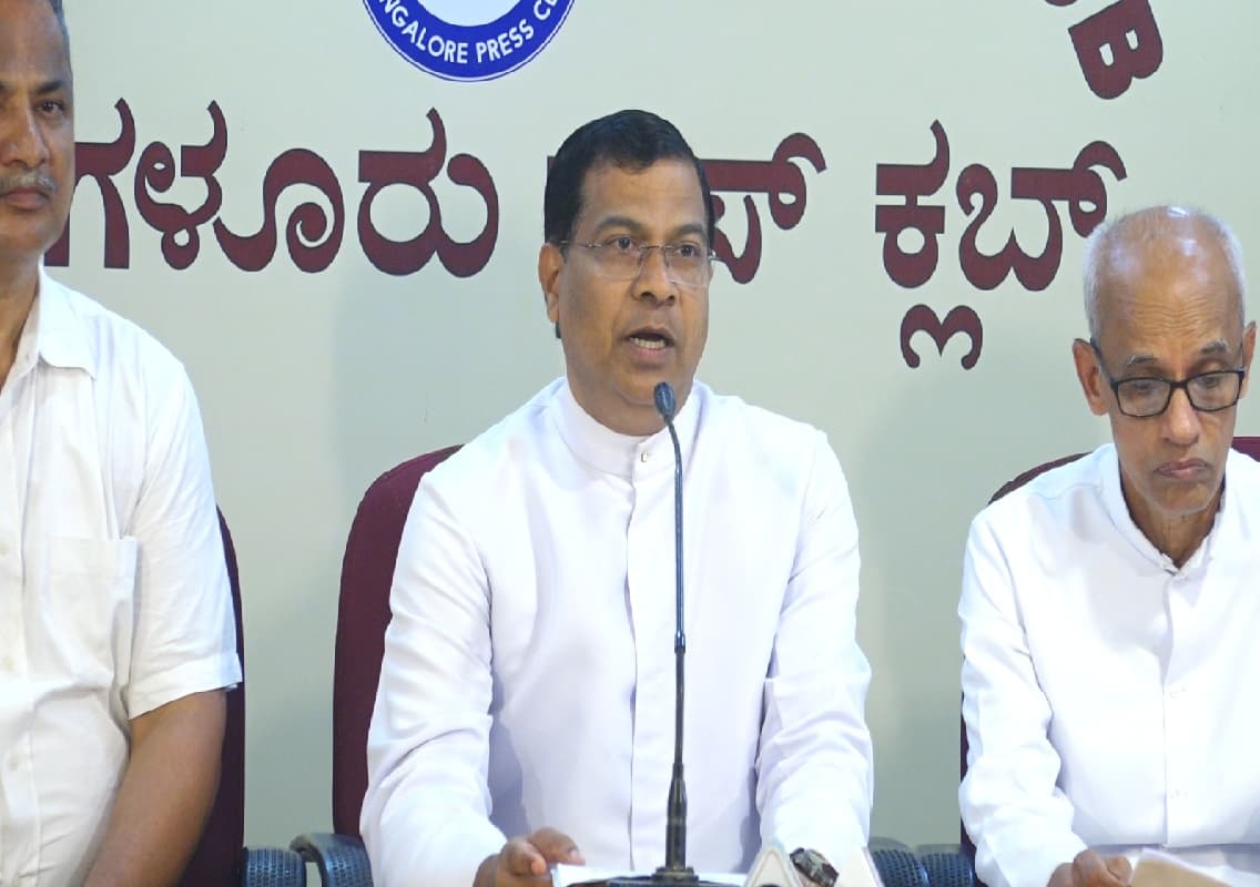 ಸಂತ ಜೋಸೆಫರ ದೇವಾಲಯ, ಕಳವಾರು, ಪೆಜಾರ್; 242 ನೇ ಚಾರಿತ್ರಿಕ ಪವಿತ್ರ ಶಿಲುಬೆಯ ಹಾದಿ