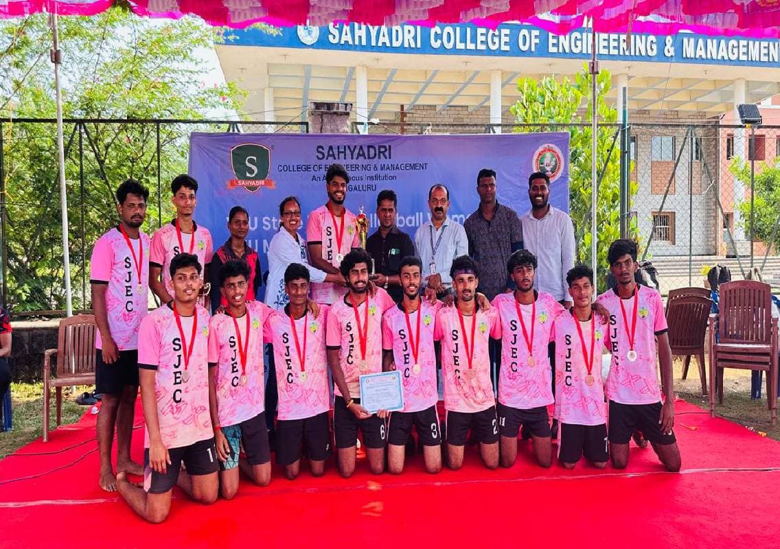 ಎಸ್ಜೆಇಸಿ ಪುರುಷರ ವಾಲಿಬಾಲ್ ತಂಡ ರನ್ನರ್-ಅಪ್ ಸ್ಥಾನ