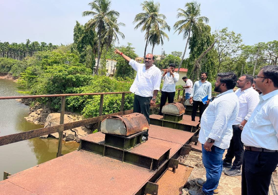 ಬಜೆ ಅಣೆಕಟ್ಟಿಗೆ ಶಾಸಕ ಯಶ್ ಪಾಲ್ ಸುವರ್ಣ ಅಧಿಕಾರಿಗಳೊಂದಿಗೆ ಭೇಟಿ ನೀಡಿ ಪರಿಶೀಲನೆ
