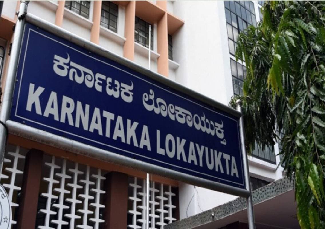ಮರಳು ದಂಧೆಕೋರರ ಮೇಲೆ ಲೋಕಾ ದಾಳಿ – ಬೋಟ್, ಟಿಪ್ಪರ್ ವಶಕ್ಕೆ!