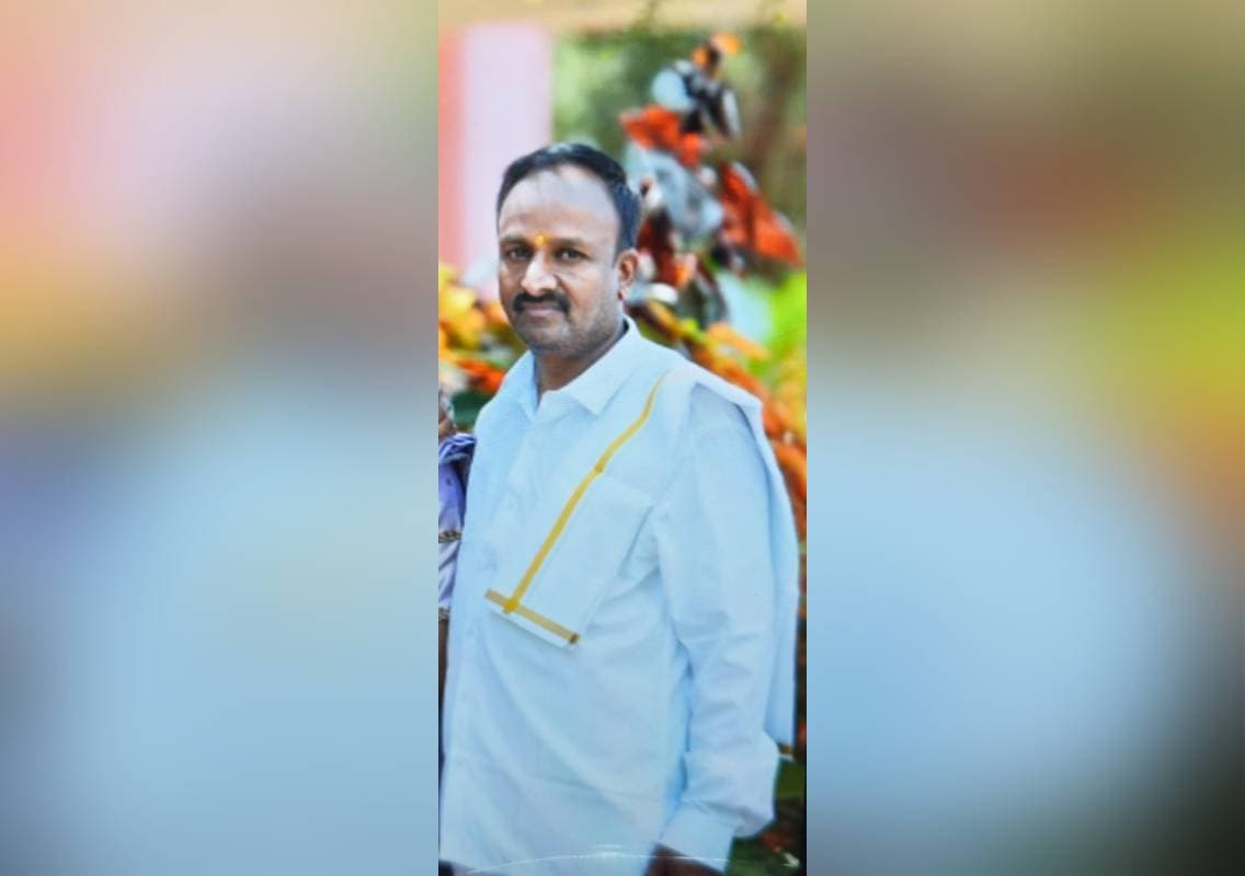 ಡೆತ್ ನೋಟ್ ಬರೆದಿಟ್ಟು ಕಾರ್ಮಿಕ ನೇಣಿಗೆ ಶರಣು