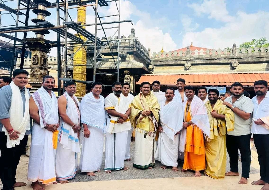 ಕೊಲ್ಲೂರಿಗೆ ಬಿ.ವೈ. ವಿಜಯೇಂದ್ರ ಭೇಟಿ- ದೇವಿ ದರ್ಶನ, ವಿಶೇಷ ಪೂಜೆ