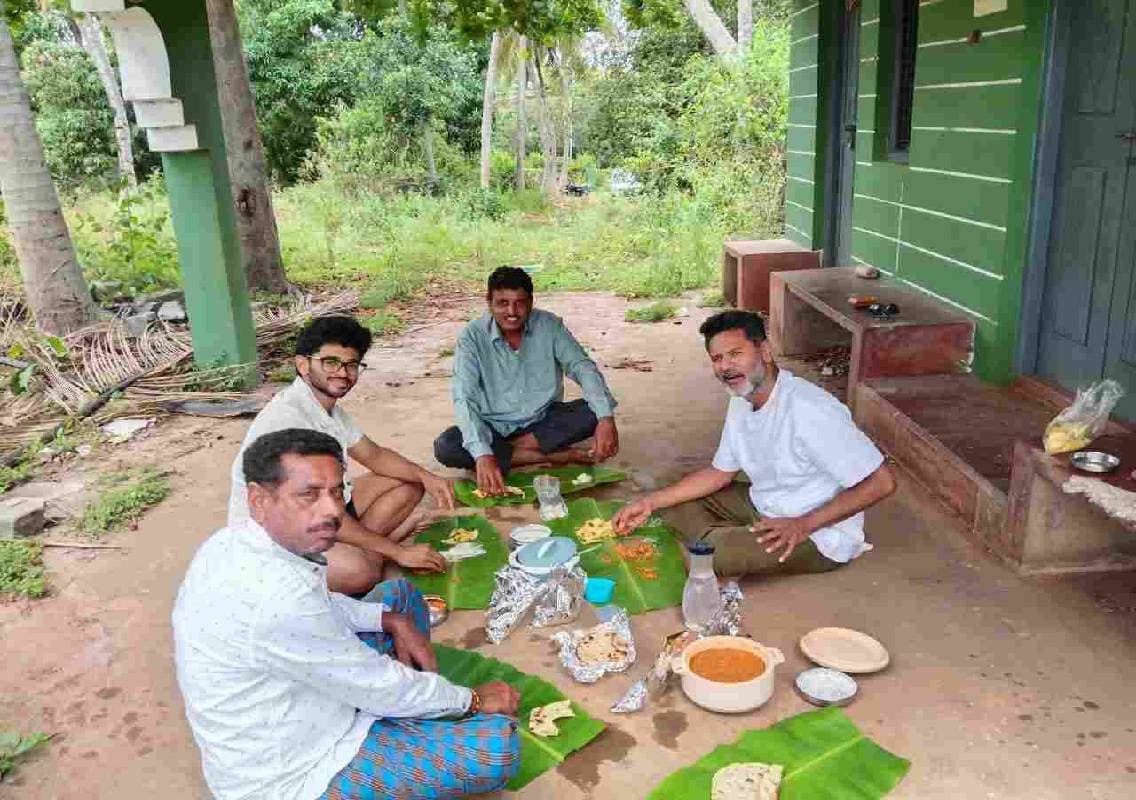 ಮೈಸೂರು: ಹೋಬಳಿಯ ದೂರ ಗ್ರಾಮಕ್ಕೆ ಖ್ಯಾತ ನಟ, ನಿರ್ದೇಶಕ ಪ್ರಭುದೇವ ಆಗಮನ