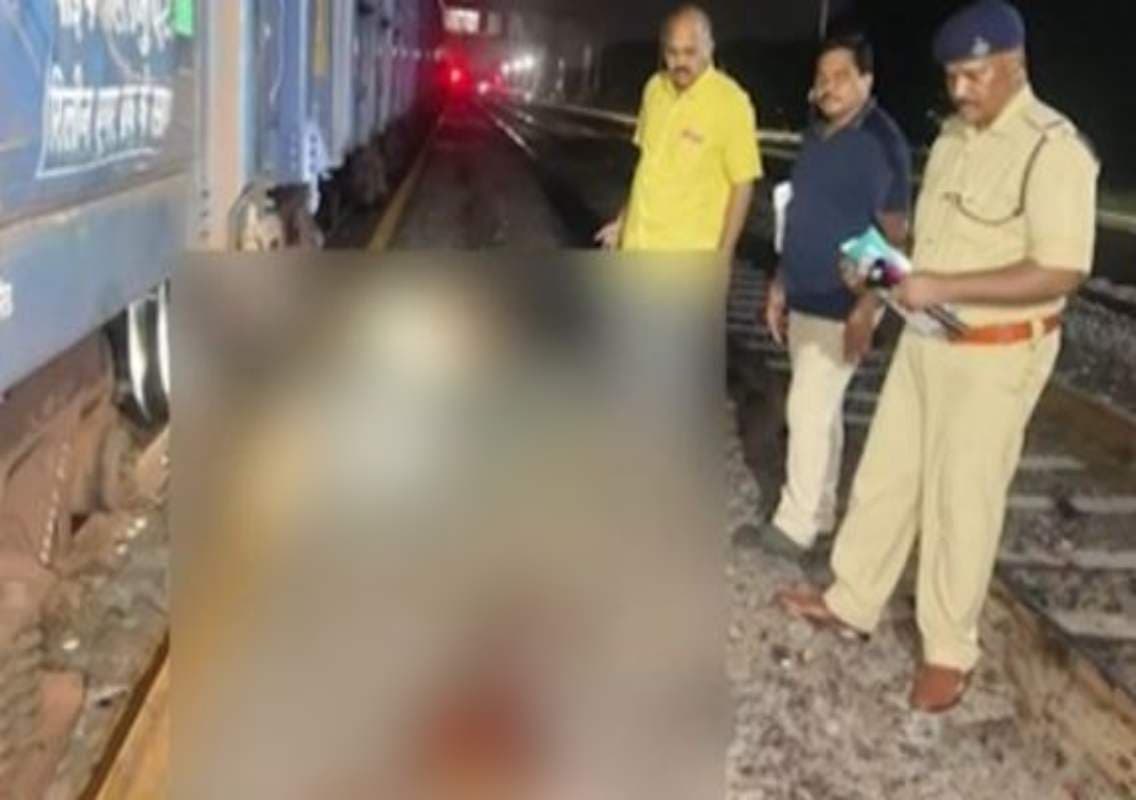 ರೈಲು ಡಿಕ್ಕಿಯಾಗಿ ಮೂವರು ಮಹಿಳೆಯರು ಸೇರಿ ನಾಲ್ವರು ಸ್ಥಳದಲ್ಲೇ ಮೃತ್ಯು!