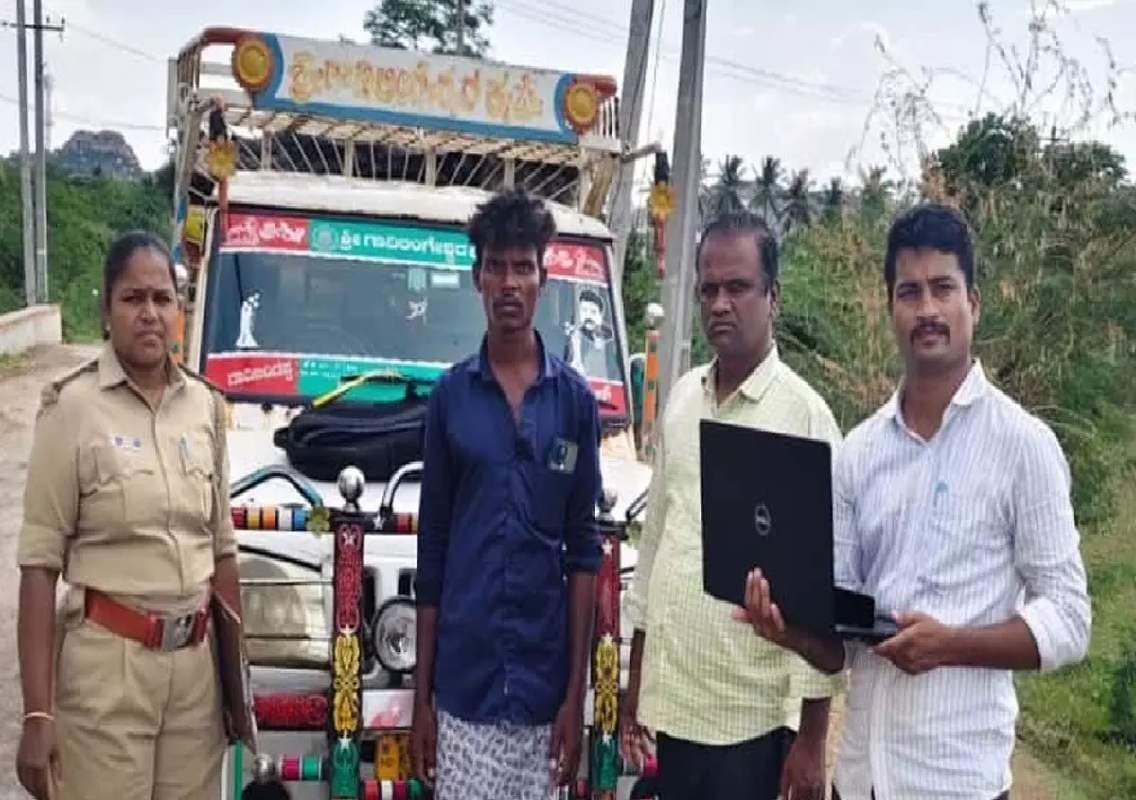 ಅಕ್ರಮವಾಗಿ ಸಾಗಿಸುತ್ತಿದ್ದ 9 ಕ್ವಿಂಟಾಲ್ ಪಡಿತರ ಅಕ್ಕಿ ಪೊಲೀಸ್‌ ವಶಕ್ಕೆ!