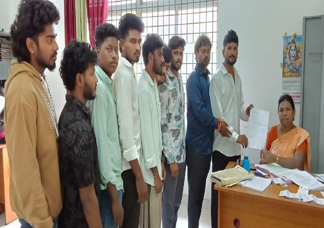 ಸ್ವಾತಂತ್ರ್ಯ ದಿನಾಚರಣೆ ಸಾಂಸ್ಕೃತಿಕ ಸ್ಪರ್ಧೆಯಲ್ಲಿ ಮಕ್ಕಳಿಗೆ ಅನ್ಯಾಯ – ನಂಜನಗೂಡಿನಲ್ಲಿ ಕಲಾವಿದರ ಒಕ್ಕೂಟದಿಂದ ಮನವಿ ಸಲ್ಲಿಕೆ