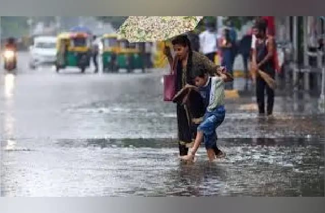 ಇಂದಿನಿಂದ 5 ದಿನ ರಾಜ್ಯದಲ್ಲಿ ಮಳೆ ಮುಂದುವರಿಕೆ: ಕರಾವಳಿಯಲ್ಲಿ ರೆಡ್‌ ಅಲರ್ಟ್