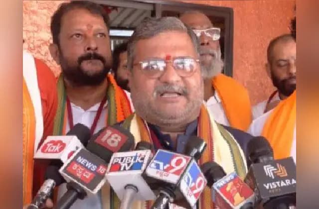 ಇನ್ಮುಂದೆ ತಲ್ವಾರ್ ಹಿಡಿದು ಹಿಂದೂ ಮೆರವಣಿಗೆಗಳಿಗೆ ರಕ್ಷಣೆ : ಗಂಗಾಧರ ಕುಲಕರ್ಣಿ