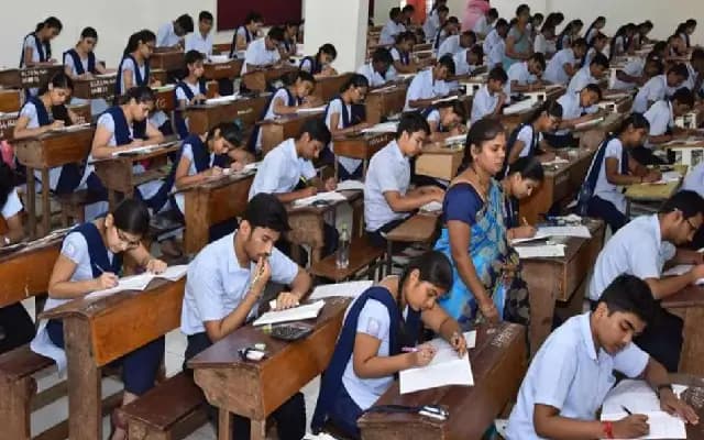 ಎಸ್‌ಎಸ್‌ಎಲ್‌ಸಿ ವಿದ್ಯಾರ್ಥಿಗಳಿಗೆ ಸೂಚನೆ : ಪರೀಕ್ಷೆ-3ರ ಪ್ರವೇಶ ಪತ್ರ ಬಿಡುಗಡೆ
