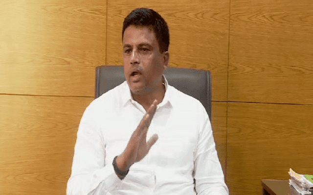 ಕಾಂಗ್ರೆಸ್​ನ 50 ಶಾಸಕರ ಖರೀದಿಗೆ ಒಬ್ಬೊಬ್ಬರಿಗೆ 100 ಕೋಟಿ ಆಫರ್ !