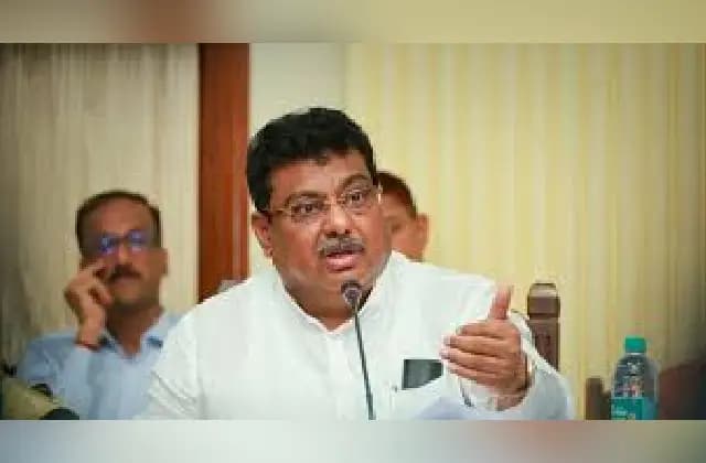 ನರೇಂದ್ರ ಮೋದಿ ಮೊದಲು ರಾಜೀನಾಮೆ ನೀಡಲಿ: ಸಚಿವ ಎಂ.ಬಿ.ಪಾಟೀಲ್