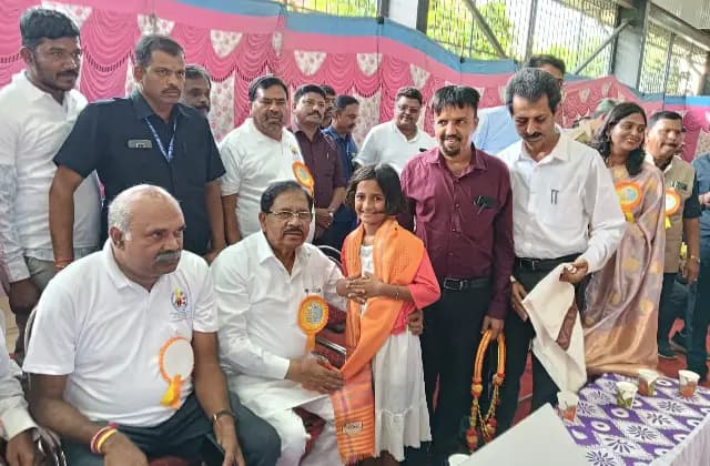 ಮತದಾನ ಹಾಗೂ ಆರೋಗ್ಯ ಜಾಗೃತಿ ಮೂಡಿಸಿದ ಸನ್ನಿಧಿ ಕಶೆಕೋಡಿ ಅವರಿಗೆ ಸನ್ಮಾನ