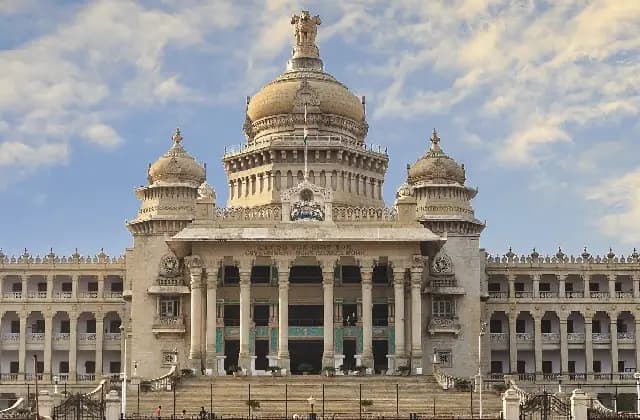 ಕರ್ನಾಟಕ ಕಂದಾಯ ಇಲಾಖೆಯಲ್ಲಿ ವಿವಿಧ ಹುದ್ದೆಗಳಿಗೆ ಅರ್ಜಿ ಆಹ್ವಾನ