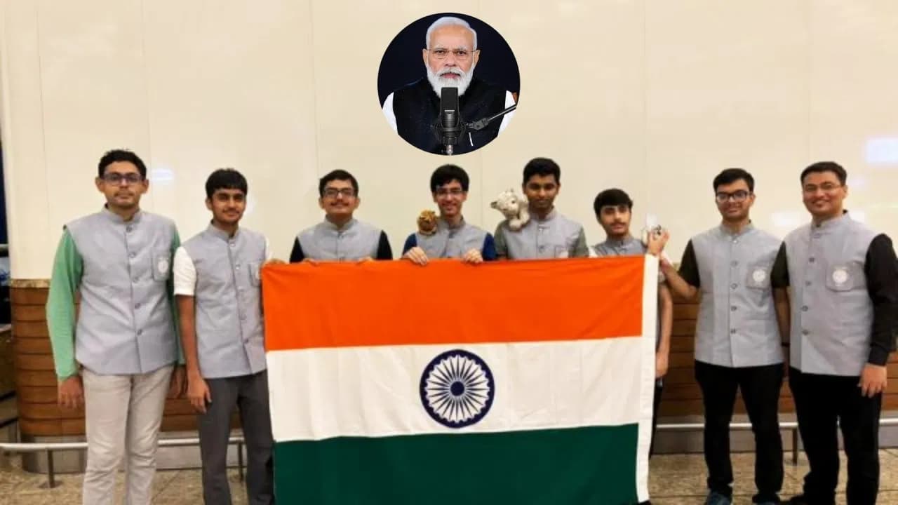ಮ್ಯಾಥ್ಸ್​ ಒಲಂಪಿಯಾಡ್​ನಲ್ಲಿ ವಿದ್ಯಾರ್ಥಿಗಳಿಗೆ ಪದಕ :  ಮೋದಿ ಅಭಿನಂದನೆ