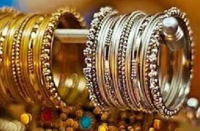 ಚಿನ್ನ, ಬೆಳ್ಳಿ ಬೆಲೆಗಳೆರಡೂ ಇಳಿಕೆ: ಇಂದಿನ ದರಪಟ್ಟಿ ಹೀಗಿದೆ!