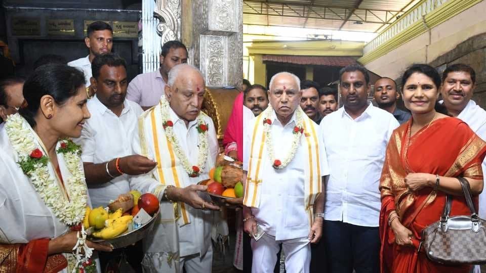 ಚಾಮುಂಡಿ ಬೆಟ್ಟಕ್ಕೆ ಮಾಜಿ ಸಿಎಂ ಯಡಿಯೂರಪ್ಪ ಭೇಟಿ