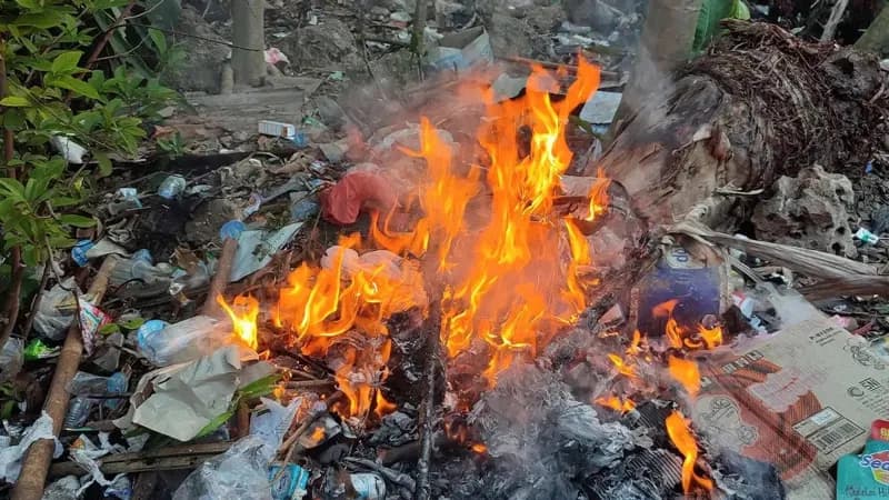 ಎಲ್ಲೆಂದರಲ್ಲಿ ಕಸ ಸುಟ್ಟರೆ ಒಂದು ಲಕ್ಷ ರೂ. ದಂಡ, ಐದು ವರ್ಷ ಜೈಲು ಶಿಕ್ಷೆ!