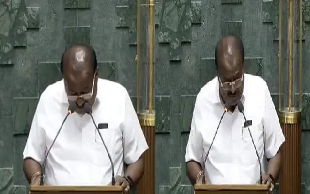 ಲೋಕಸಭೆ ಅಧಿವೇಶನ : ಕನ್ನಡದಲ್ಲೇ ಪ್ರಮಾಣ ವಚನ ಸ್ವೀಕರಿಸಿದ ಎಚ್‌ಡಿಕೆ
