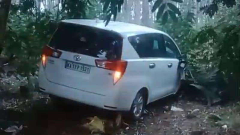 ಎರಡು ಬೈಕ್‌ಗಳಿಗೆ ಇನ್ನೋವಾ ಕಾರು ಡಿಕ್ಕಿ; ಇಬ್ಬರು ದುರ್ಮರಣ
