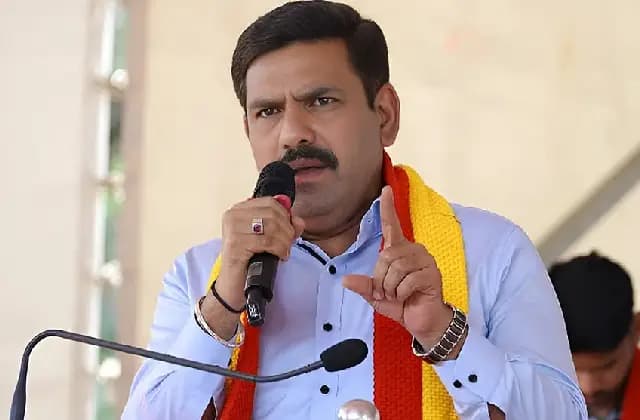 ರೈತರ ಆತ್ಮಹತ್ಯೆಗೆ ಸರ್ಕಾರವೇ ನೇರ ಹೊಣೆ: ಬಿ.ವೈ.ವಿಜಯೇಂದ್ರ