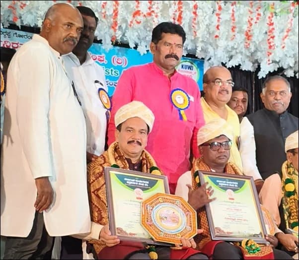 ಪತ್ರ್‌ಕರ್ತ್ ರೋನ್ಸ್ ಬಂಟ್ವಾಳಾಕ್ ಕೆಯುಡಬ್ಲ್ಯೂಜೆ ವಿಶೇಸ್ ಪ್ರಶಸ್ತಿ