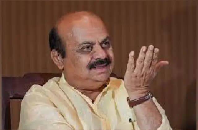 ಕಾಂಗ್ರೆಸ್ ಗ್ಯಾರಂಟಿ : ಬಡವರ ಮೇಲೆ ತೆರಿಗೆ ಹಾಕಿ, ಸಾಮಾನ್ಯ ಜನತೆಗೆ ದ್ರೋಹ: ಬೊಮ್ಮಾಯಿ