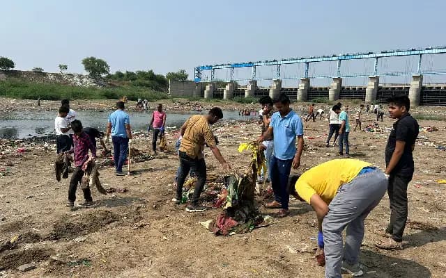 ಭೀಮಾನದಿ ಸ್ವಚ್ಚತಾ ಕಾರ್ಯದಲ್ಲಿ ಅಫಜಲಪುರ ಯುವ ಬ್ರಿಗೇಡ್