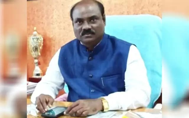 ವಿದ್ಯಾರ್ಥಿಗಳ ಕಲಿಕೆಯ ಲವಲವಿಕೆ ಹೆಚ್ಚಿಸಬೇಕು: ಚಂದ್ರಕಾಂತ ಶಹಾಬಾದಕರ
